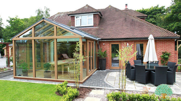 Luxury Seasoned Oak Conservatory